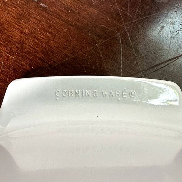 Vintage CorningWare 3L A-3-B Casserole Dish w/ Lid - Peach Floral Retro Kitchen - Picture 4 of 9